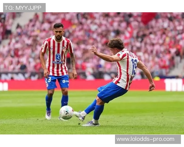 西甲激战巴黎圣日耳曼6比2莱比锡补时争议进球引发全场狂欢