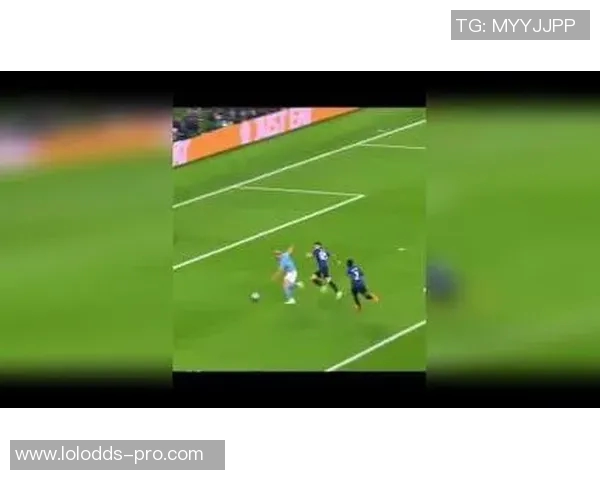 意甲精彩对决国米与曼城战成平局补时进球点燃全场气氛