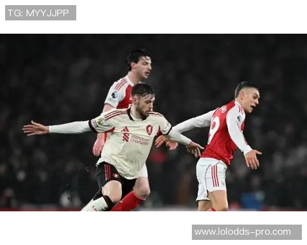 英超大战曼城与巴黎圣日耳曼0比0平局争议判罚引发全场热议