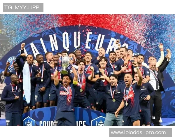 足总杯惊现冷门巴黎圣日耳曼逆转波尔图全场沸腾瞬间回顾